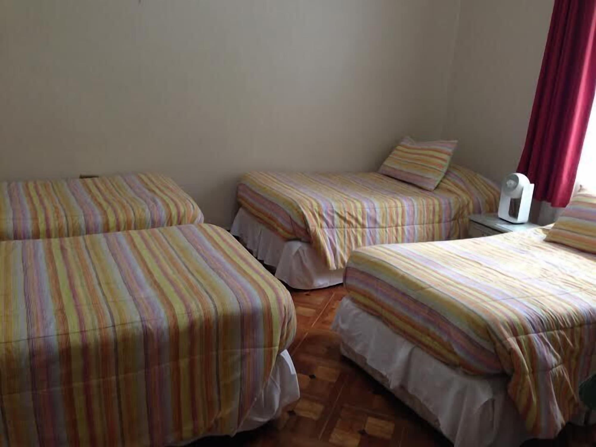 Hotel Baleares 圣地亚哥 外观 照片