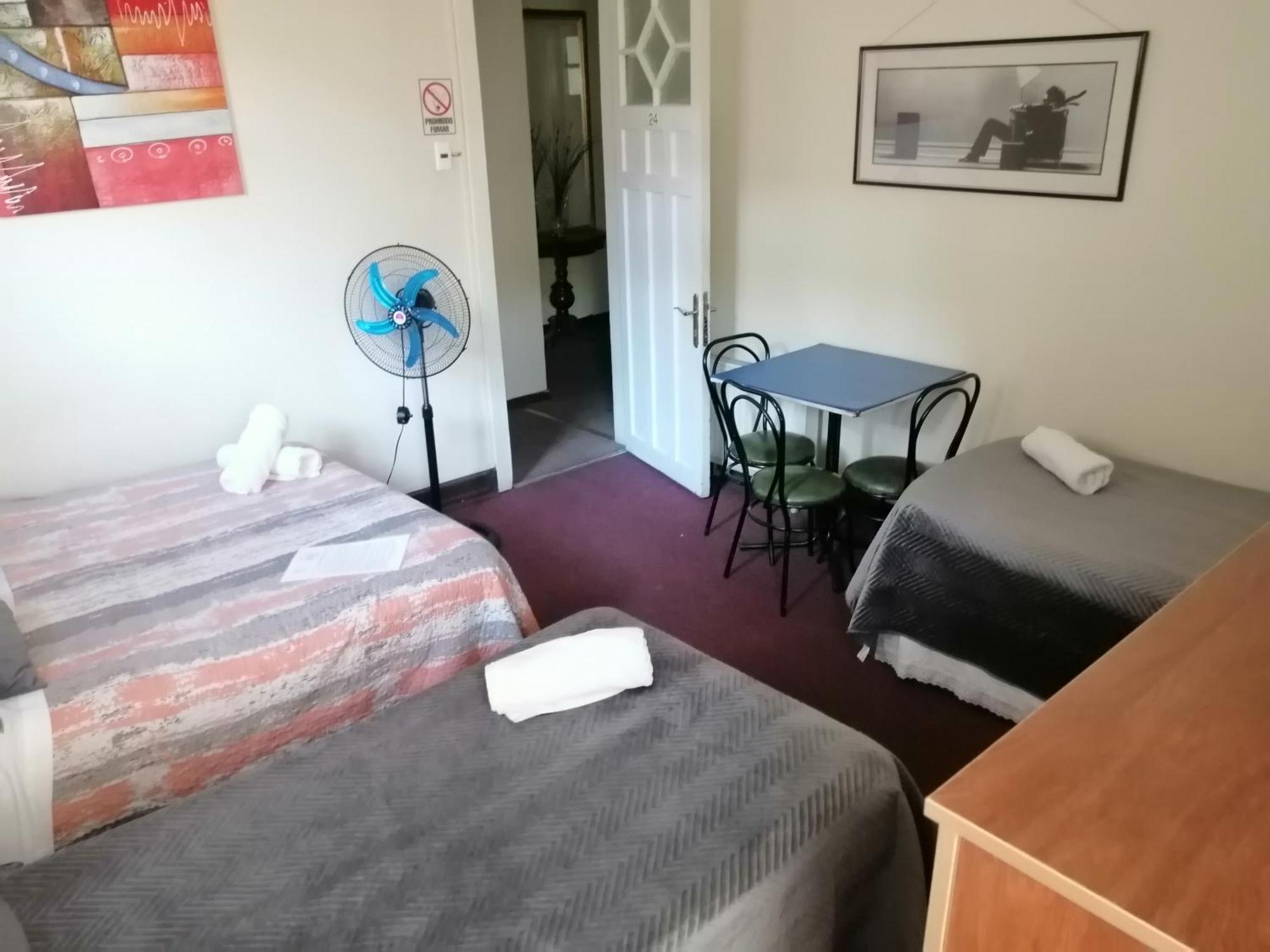 Hotel Baleares 圣地亚哥 外观 照片